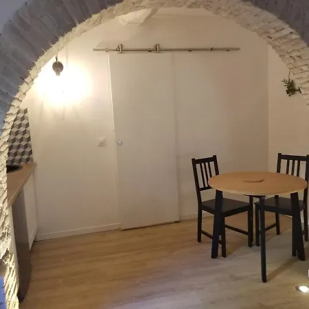Apartment De Charme Dans Un Ancien Moulin A Huile D'olive *